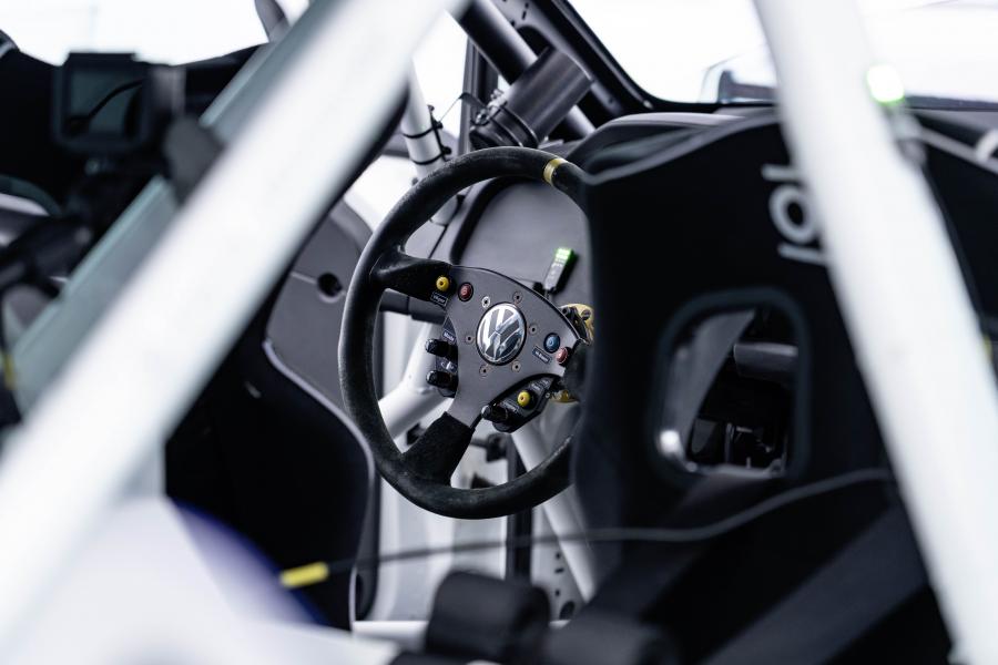 Интерьер Volkswagen eR1 Concept (Typ 5G) 2020 года  (фото 5 из 10)